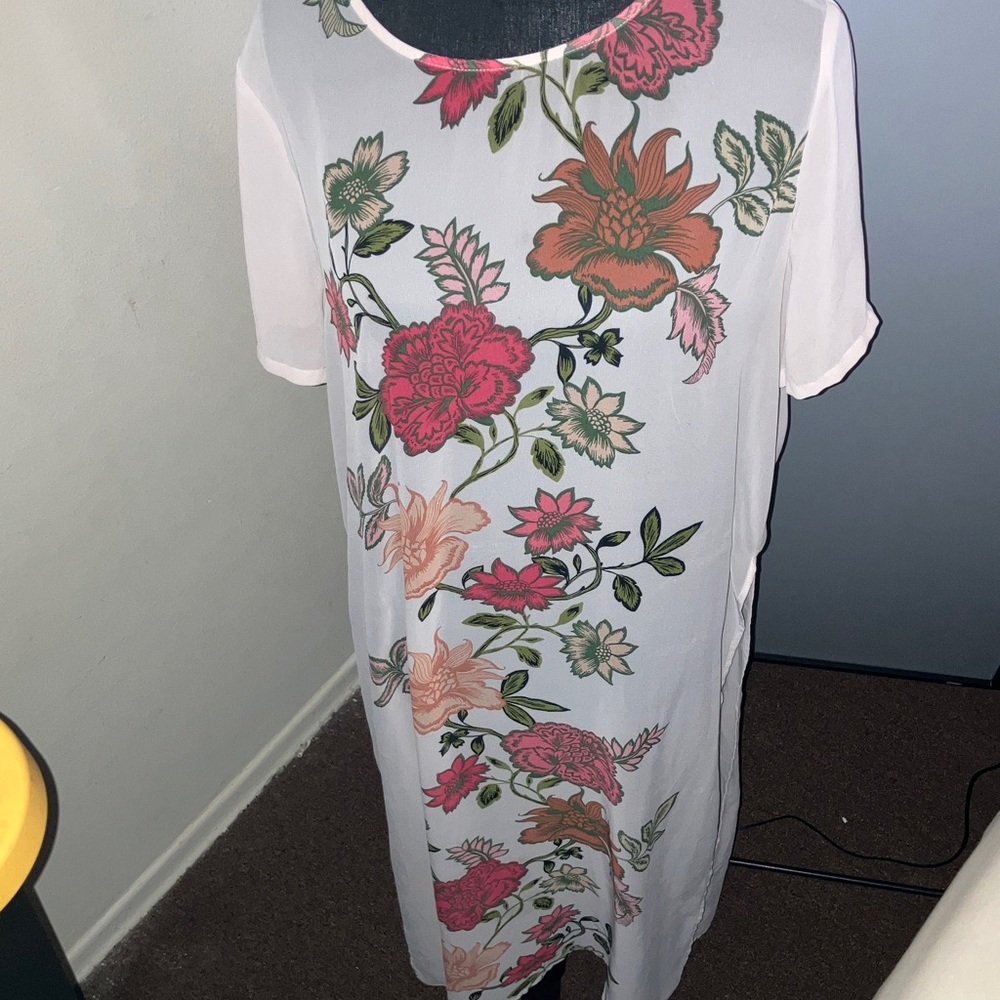 Vince Camuto White Maxi Dress with Pink and Orange Floral Print